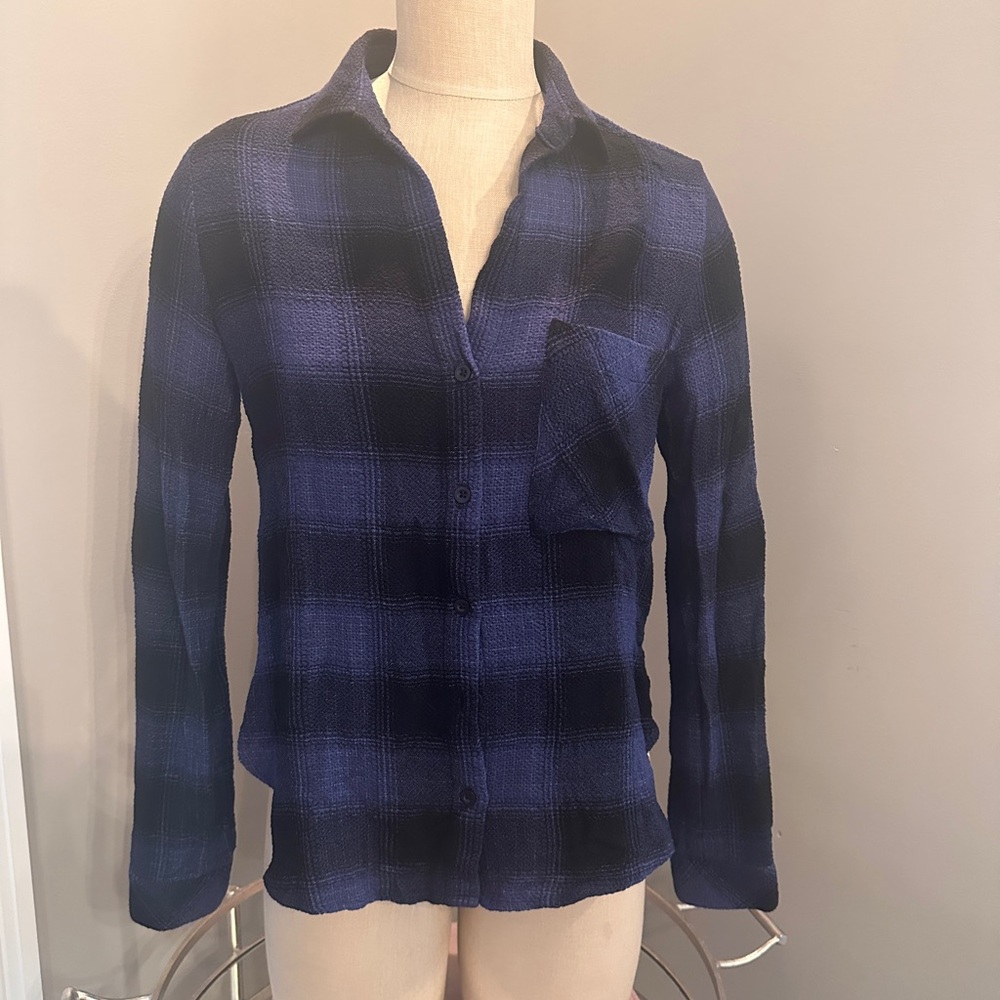 cloth & stone Blue and Black Plaid Button-Up Shirt